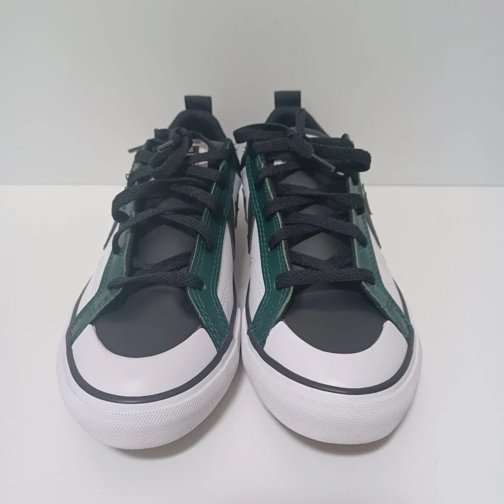 NEW NIB Converse Pro Blaze Ox Green Envy Black White Low Sneakers Kids US‎ 4